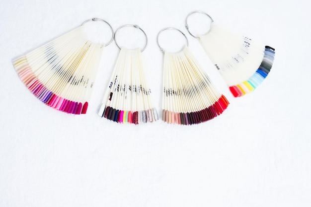 Štítky so vzorkami výšiviek